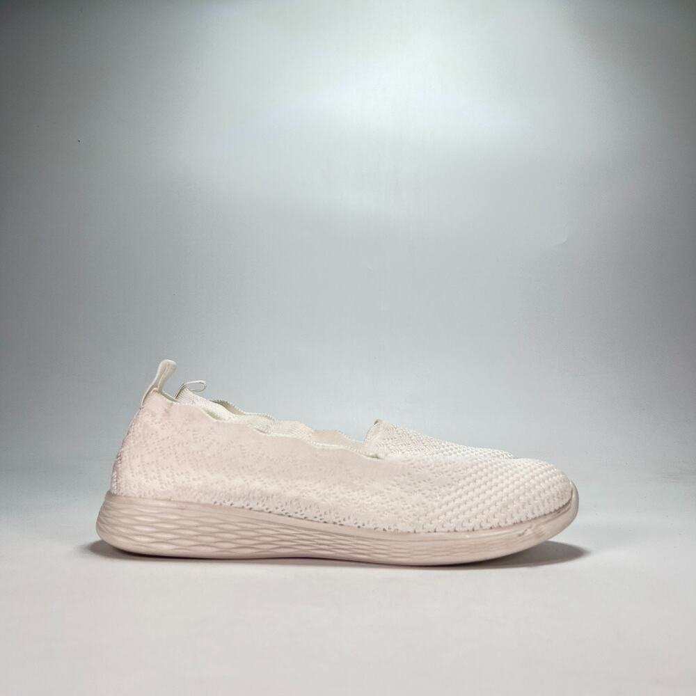 Comfort Soft White Lightweight Casual Shoes Mesh Slip On Sneakers Women's Size 8